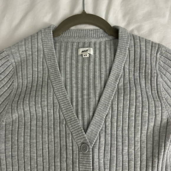 Aerie Grey Wide Rib Crop Knit Button Down Cardigan - Picture 3 of 4